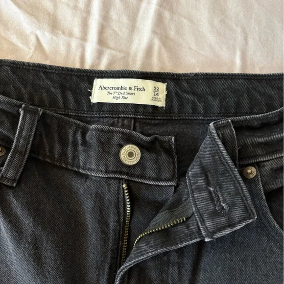 Abercrombie & Fitch High-Waist Black Denim Shorts - Picture 4 of 6